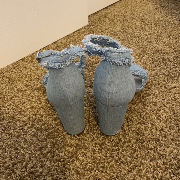 Unisa Blue Heel - Picture 3 of 3